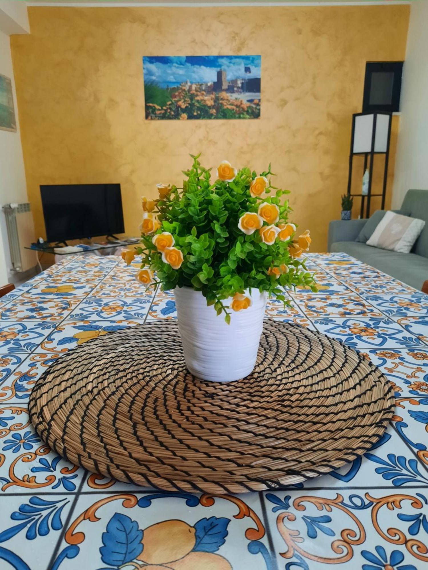 Torre Del Meridiano Casa Vacanze Centrale 泰尔莫利 外观 照片
