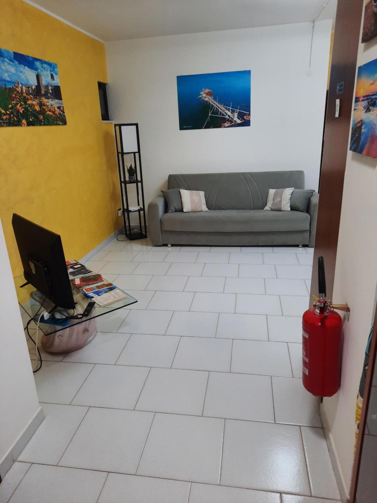 Torre Del Meridiano Casa Vacanze Centrale 泰尔莫利 外观 照片