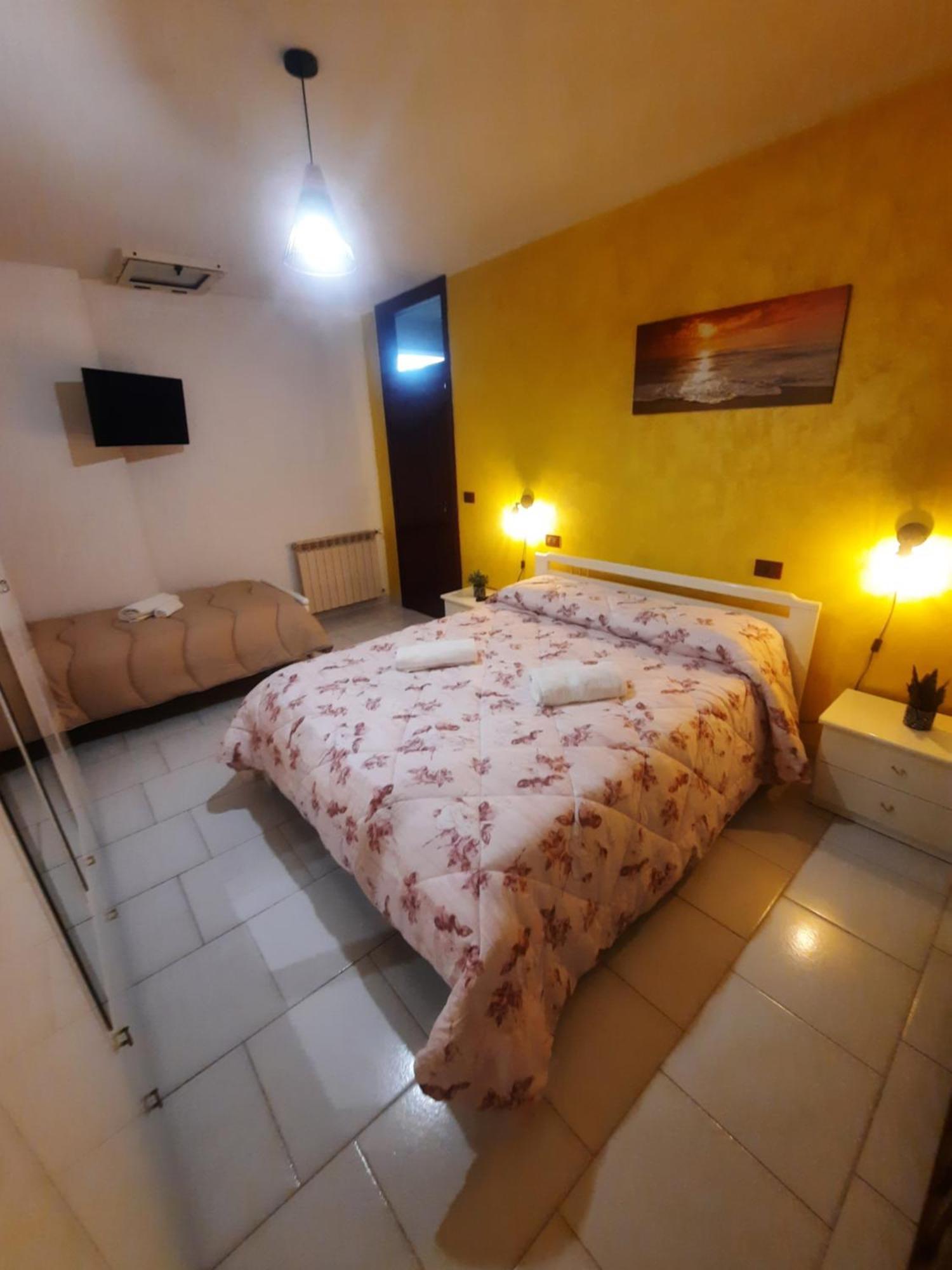Torre Del Meridiano Casa Vacanze Centrale 泰尔莫利 外观 照片